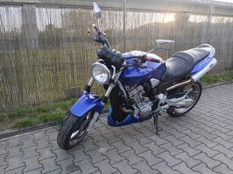 Honda CB900F Hornet - 9