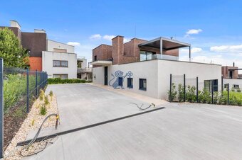 SKOLAUDOVANÉ Predaj vily v projekte "Račianska perla" BA - 9