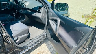 Toyota Rav4 D4-D 4x4 - 9