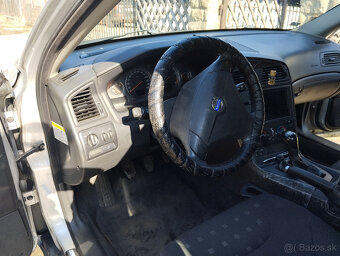 VOLVO S60 2,4D 2001 - 9