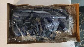 Modely + autíčko na diaľkové ovládanie - 9