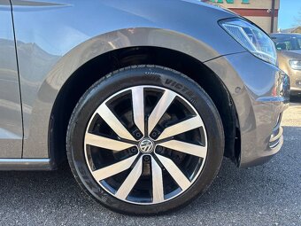 Volkswagen Touran 7miest 2.0tdi 110kw Pano Navi - 9