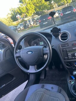 Ford Fusion - 9