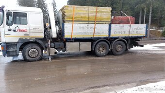 Autodoprava s hydraulickou rukou a vyklápač - 9