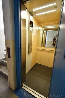 Malacky:Ponúkame priestranný 1 izb.byt Štúrova ul. - 9