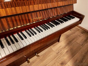 Petrof zlatá Česká kvalita dovoz celá SR - 9