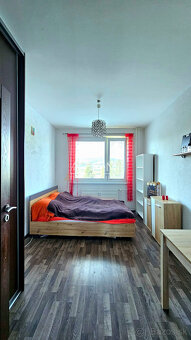 3-IZBOVÝ BYT S BALKÓNOM BREZNO-MAZORNÍKOVO - NA PREDAJ - 9