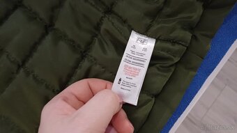 tmavozelená vetrovka - 9