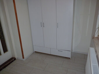 PREDAJ 2 – izbový rodinný dom v meste Šurany – centrum. - 9