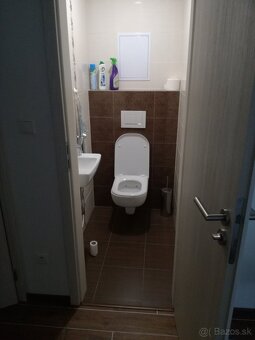 Ponúkame na predaj slnečný a moderný 3-izbový byt - 9