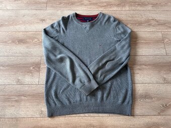 Predám pánsky nosený sveter TOMMY HILFIGER veľkosť L - - 9
