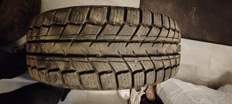 Predám zimné pneumatiky 205 55 r16 - 9