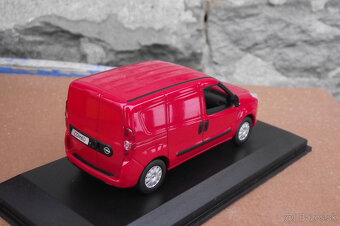 1:43 Opel Combo - 9