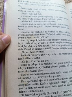 Traja pátrači 23,27 - 9