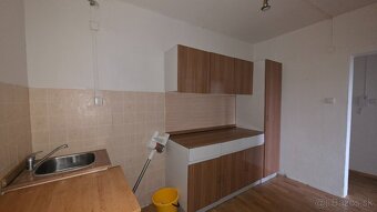 2i Trenčín Zlatovce na predaj - 9