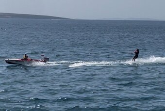 motorový čln Jasmínka - 9