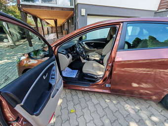 Hyundai i30 1.4i MPI , 73 kW, 115.700 km - 9