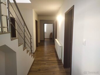 RD vo Vysokej pri Morave, 240 m2, poz. 1187 m2, kompl. rek. - 9