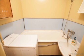 Tehlový 2-izbový byt s loggiou v centre, Šurany – 47,24m2 - 9