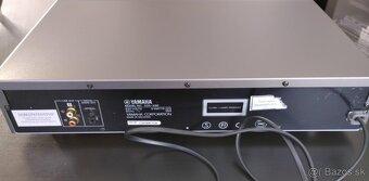 CD PREHRAVAC YAMAHA  CDX 496 - 9