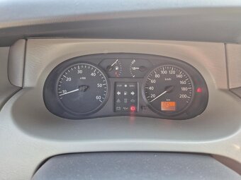 Renault Trafic 8m - 9