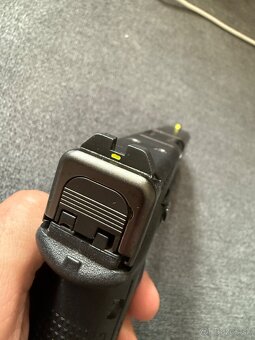 Glock 17 gen 5 mos - 9