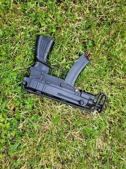 Airsoft Škorpión , vesta - 9