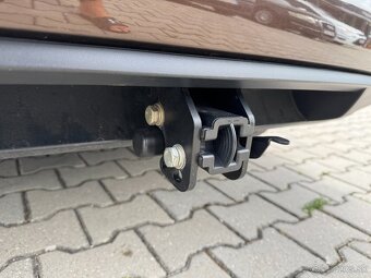 Volkswagen Touran 2.0 TDI Highline DSG - 9