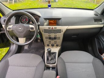 Opel Astra Combi 2008 - 9