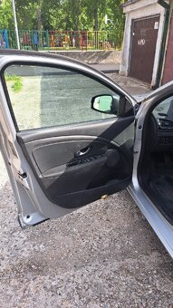 Renault Megan III - 9