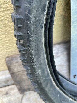 Plášte / Gumy 2x SCHWALBE 26x2.25 a 2x MAXXIS 29x2.4 - 9