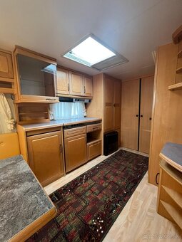 Karavan hobby lux,obytný přívěs - 9