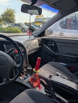 Hyundai Elantra III XD 1.6i GL - 9
