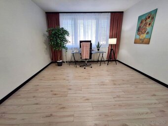 MODERNÝ, PO REKONŠTRUKCIÍ, 3i. BYT S LOGGIOU, ŠUSTEKOVÁ UL. - 9
