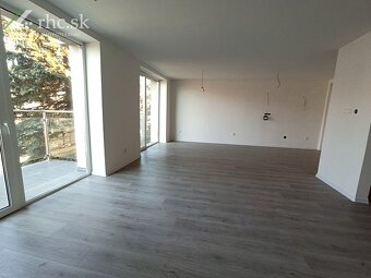 PRENÁJOM ŠTÝLOVÉ NÁJOMNÉ 3-IZBOVÉ BYTY - MATICE SLOVENSKEJ, - 9