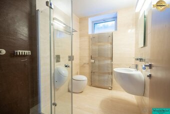 PREDAJ Luxusný 7 izbový rodinný dom s výhľadom, Krasňany - 9