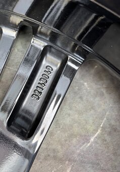Zimní sada Volvo V60 S60 235/40R19 96V - 9