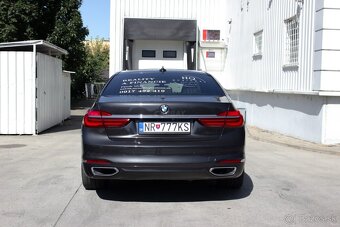 BMW Rad 7 730d 2017 - 9