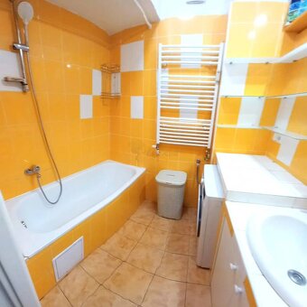 Veľký 2-izb.byt na ul. Ružová dolina, Ružinov, tehlový dom - 9