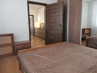 Prenájom - 2 izb. byt, komplet zariadený a zrekonštruovaný - 9