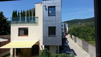 Luxusný 5i RD, 2x parking, 2x TERASA, 3x kúpeľňa, Pezinská - 9
