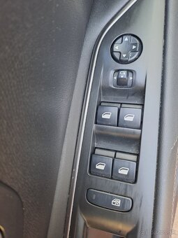 Peugeot 3008 SUV 1.5 výborný stav, po veľkom servise - 9