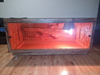 🦎 Predám krásne terárium + výbavu + amgamki - 9