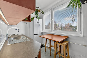 Predaj 2-izbový byt po čiastočnej rekonštrukcii, Dúbravka Pr - 9