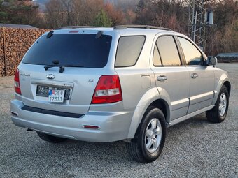 KIA SORENTO 2,5CRDi  4x4 - 9