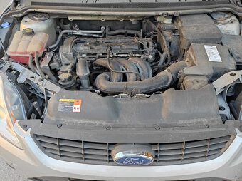 Predám Ford Focus II combi - 9