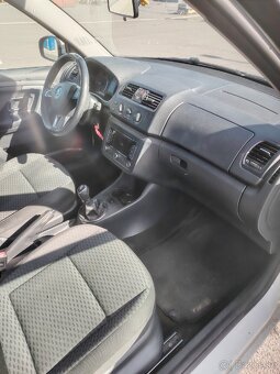 Škoda Fabiá 1.6tdi kombi - 2014 - 9
