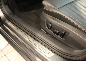 Škoda Superb 2.0 TDi DSg Premium Edition nafta automat - 9