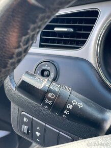 Kia Cee d 1.6 - 9
