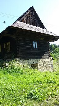 Predaj pozemok s drevenicou o rozlohe 585m2 v obci Lutiše - 9